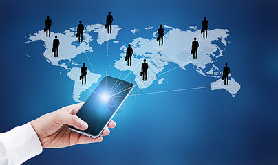 互联网时代的“网红脸” 镜像、消费与审美焦虑